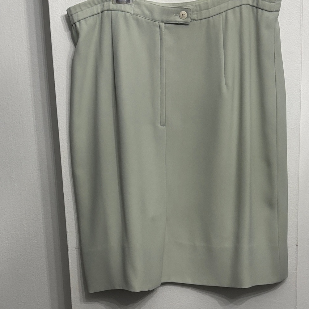 Vintage Le Suit Pastel Green Jacket and Skirt Suit with Beaded Trim 16W - Picture 8 of 8